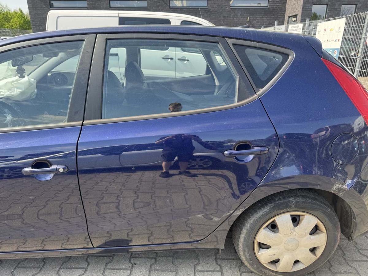 Hyundai I30 FD original T&uuml;r hinten links 2X Indigo Blue Flie&szlig;heck Rohbau Bj.2008